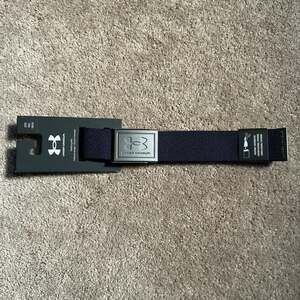 Under Armour Men's Webbing Golf Belt, Navy Blue Adjustable, New with Tags